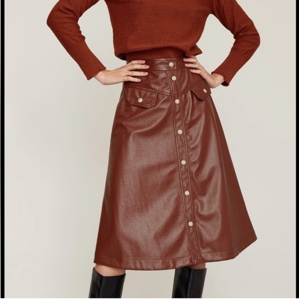 No 6 - Elizabeth Snap Front Skirt in Sienna Crinkle Patent Leather Size XS 24”